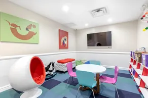 Hip Murray Hill 1BR w/ Elevator, Gym & Doorman, by Blueground - Image 4