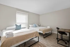 Serene & Modern Haven for Relaxation - Image 5