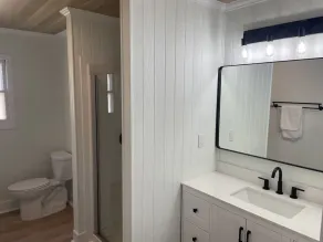 Private, newly renovated lakefront cottage on 10+ acres of land. - Image 4