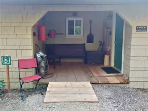 Brakeman's Bay - Charming Lakefront Studio - Wheelchair Accessible - Image 5