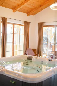Traumhaftes Chalet mit Sauna und Whirlpool Refugium am Rehberg - Image 2