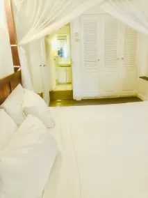 Top Seaview Apartment with pool - Image 5