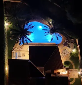 Nea Villa, för 11 personer, pool, panoramaterrass, 70 meter från stranden!! - Image 3