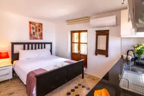 Gizli is studio apartment on beach front in amazing location in old town - Image 3