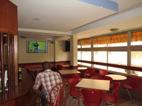 Kings Meat World Hotel - Image 5