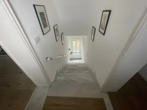 Exceptional apartment in the center, only 10 km from the sea, with terrace - Image 2