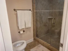 Sleek & Stylish- Riverside - Image 3