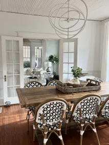 Hanks Farm 🖤- Sleeps 5, 1930s farm 1.5 acres ,Charming Cozy ,Events, Pets ok - Image 4