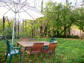 Independent holiday cottage, garden and private barbeque. Pardines Valley. - Image 5