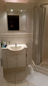 Privately Owned Premier Detached Property with Wi-Fi & Smart TV - Image 2