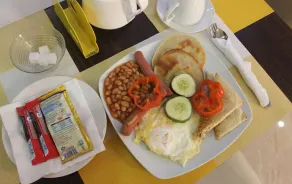 Carlton Gate Xclusive Hotel - Image 5