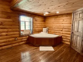 Secluded Hilltop Cottage- Rekindle the 🔥(Hot Tub) - Image 2