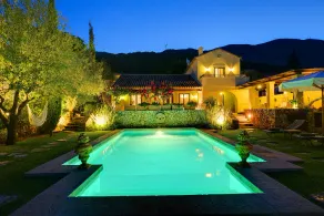 High-end, sea view, 5 bed villa with Chef, maid, large pool + skippered boat - Image 2