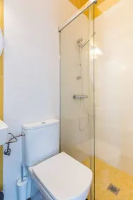 Charming 3 bedroom apart.10 mts walking from beach - Image 5