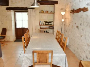 Charming 18th Century Gîte with Garden, Near Castles & Vineyards, Pet Friendly - Image 5