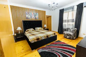 Oak Orchid Opulent 2 BR Apartment with Walk-in Closet - Image 4