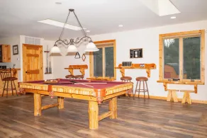 10-Acre Private Resort: Hot Tub & Pickleball - Image 2