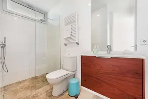 Villa Gotmar 138 är ett lyxigt 4 sovrum, fyra badrum villa med utsikt över bergen och en pool pr - Image 4