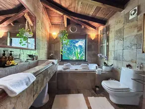 Private Boutique Villa in Rome – Pool, Jacuzzi & Garden, 20min to City - Image 3