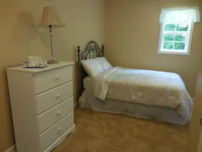 Nouveau Red Bird Cottage - Image 4