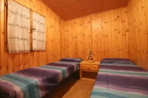 Holzbungalow für 4 Personen im Campingplatz - Image 2