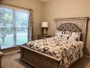 Big 3,300 sqft beautiful 4BR 3.5BA house at  beautiful neighborhood - Image 5
