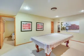 On the lake Hot Tub Pool Table 10 Beds - Image 3
