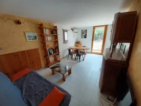 location , avec son jardin,  grand terrain arboré, proche mer, en rez-de-villa - Image 5