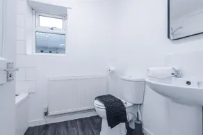 Spacious Home Ideal for Contractors Sleeps 7 - Image 4