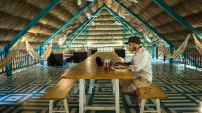 Jungle Lodge Hotel - Image 5
