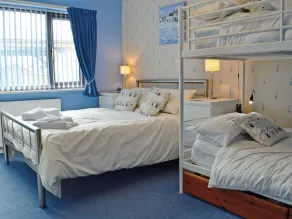 2 bedroom accommodation in Towyn, near Rhyl - Image 4
