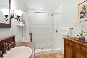 Hale Makai - Luxury Beach Home with AC and Private Hot Tub! TVNC#5012 - Image 4