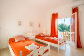 Karia Holiday Home - Image 5