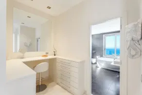 Fantastisk moderne villa med opvarmet infinity-pool, elevator, GYM, sauna, boblebad - Image 2
