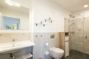 Komfortabel stor suite, pool og sauna, 30 meter til stranden, stor sydvendt altan - Image 4