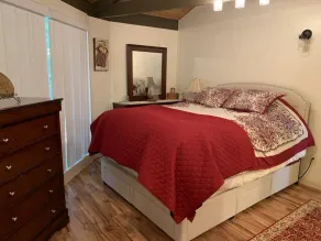 Round Cabin - 5 min to Bedford - Deck - Hike- Golf - Across Omni Bedford Springs - Image 3