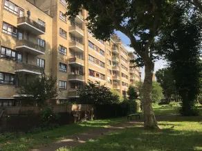 Superior double room with view over north London - Image 4
