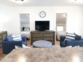 Adorable oceanfront 2 bedroom cottage plus bunkhouse - 15 min to Charlottetown - Image 4