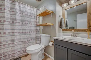 Bend Adventure Retreat ~ Hot Tub, Movie Room & Near Downtown - Image 3