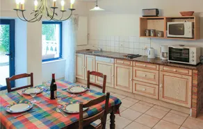 Lovely Home In Cadouarn With Wifi - Image 5