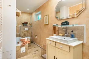 Rose Cottage Apartment – Relax and Unwind - Image 4
