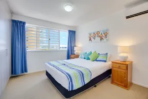 2 Bedroom Apartment with Rooftop Deck - Image 3