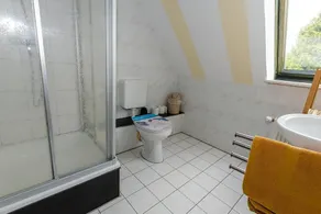 3-R-Ferienwohnung-fuer-4-Personen-in-Schaprode-auf-Ruegen-Zi3 - Image 2