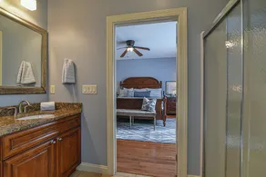 10 Min to Downtown AVL with HOT TUB, GAME ROOM, outdoor space, children friendly - Image 3