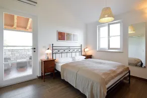 Villa di lusso con piscina e vista mare per 8-10 persone - Image 3