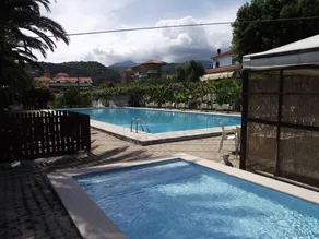 Appartamenti Vista Mare con Piscina - Image 4