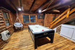 Authentic Log Cabin in the Pocono Mountains - Image 5