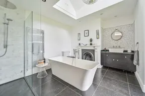 Abbotsham Coastal House - Image 4