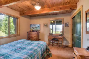 Chamberland Getaway Lake Views with Deck - Image 4