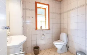 Cozy home in Allinge with sauna - Image 4
